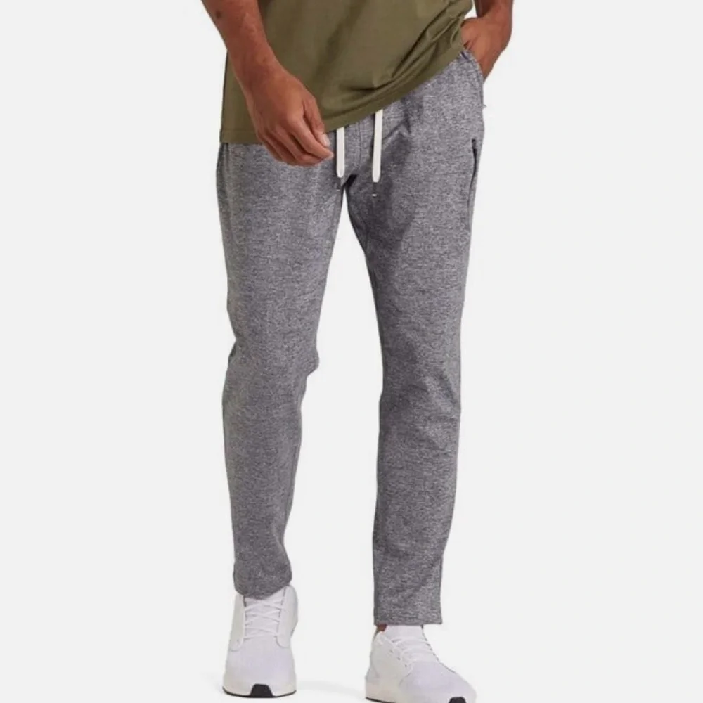 NWT FEAT Men's Roam Joggers - Limited Edition Color: GRAY SIZE LARGE $88.00